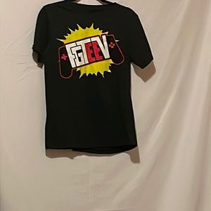 Black designed short-sleeved T-shirt.